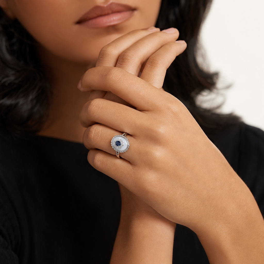 خاتم فضي بياقوت أزرق بتصميم نجمي لامع، صورة للمنتج — R-0017 — صورة 2
